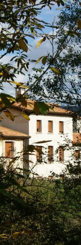 PENSIÓN RÚSTICA SANTA MARIÑA DA PONTE，位于Santa Marina del Puente的酒店