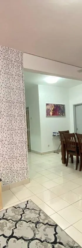 Homestay Juta Mines Seri Kembangan Balakong，位于Serdang Lama的酒店