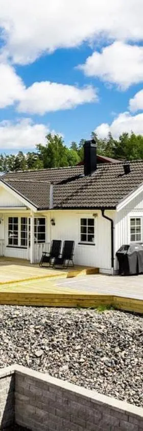 Nice house near golf and skiing，位于Hestra的酒店