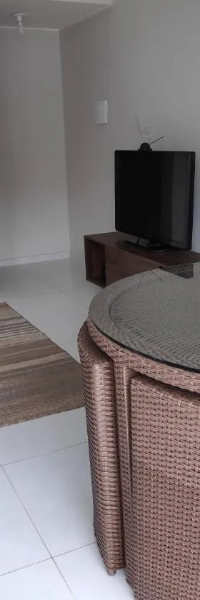 Apartamento Ar condicionado, varanda, 2 vagas garagem，位于穆里亚埃的酒店