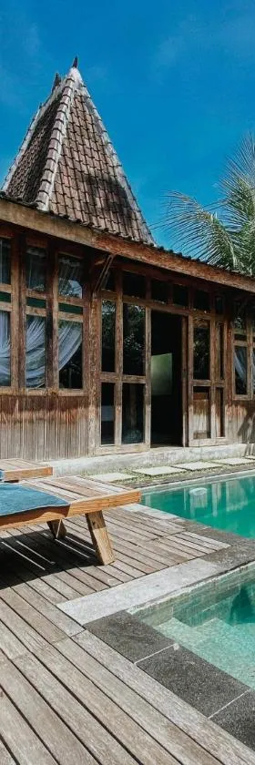 Sarini Villas，位于博拉巴图的酒店