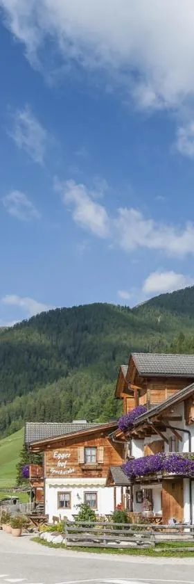 Speckstube Eggerhof，位于布拉伊埃斯的酒店