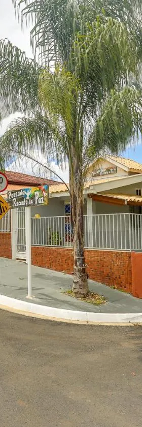 Pousada Recanto da Paz，位于林多亚的酒店