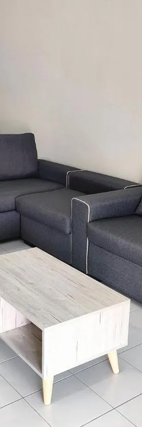Gaya Homestay 3Bed 2Bath 12pax Taman Gaya JB 5min to Aeon&Ikea 高雅民宿，位于乌鲁地南的酒店