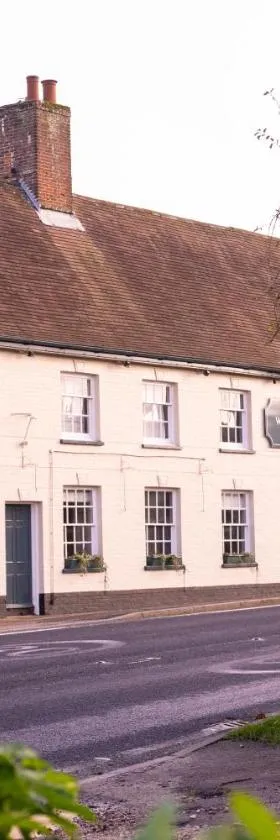 White Hart Inn，位于Blythburgh的酒店