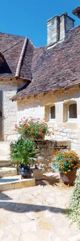 Demeure du Vallon - Chambres d'Hôtes de Charme，位于Azerat的酒店