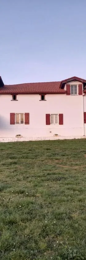 Gîte à la Ferme Larranda，位于Suhescun的酒店
