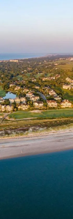 Wild Dunes Resort - Sweetgrass Inn and Boardwalk Inn，位于棕榈岛的酒店