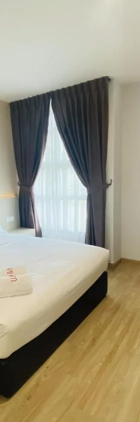 你和我酒店，位于古来的酒店