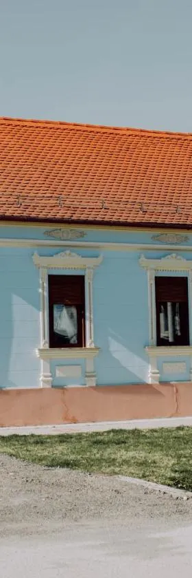 Kuzmanovi dvori，位于Štitar的酒店