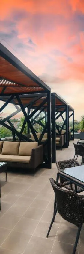 Rogers Hotel Manado，位于美娜多的酒店