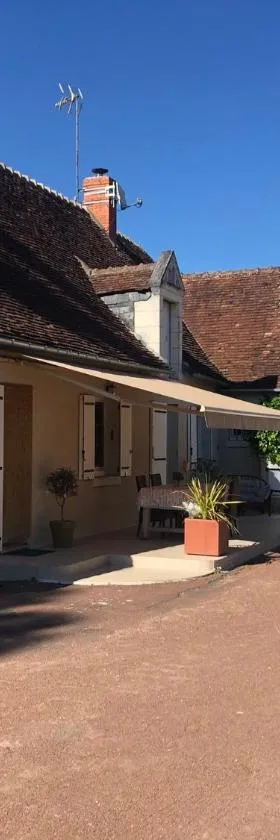 Maison d Hôtes La Petite Jucherie，位于Saint-Hippolyte的酒店