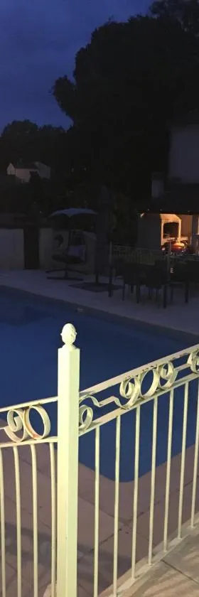 Studio privé，位于Cazilhac的酒店