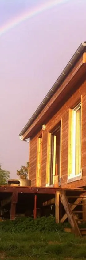 Maison en bois dans un pré，位于Nuits的酒店
