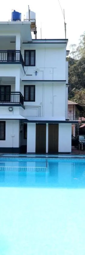 SILVERY MOON GRAND VILLA，位于塔里约德的酒店