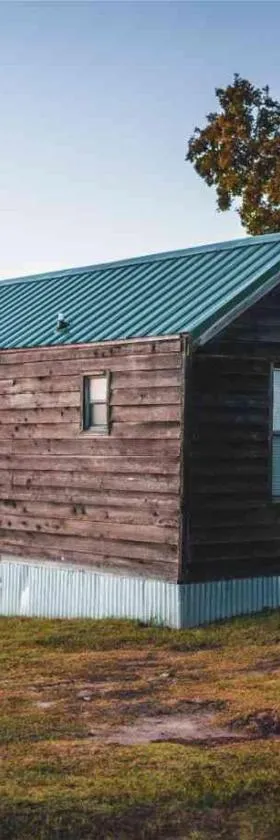 Lakefront Cedar Cabin - 9，位于Mead的酒店