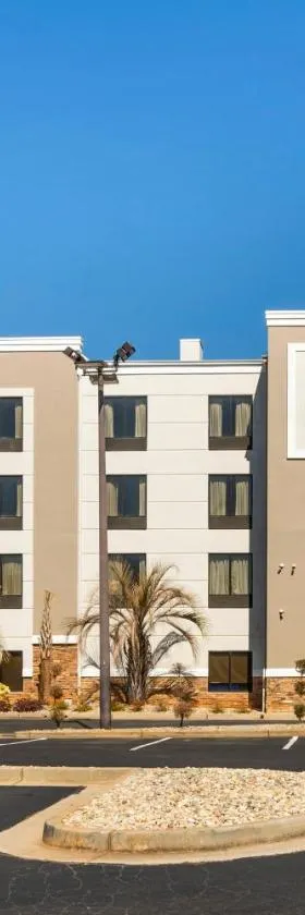 Comfort Suites Locust Grove Atlanta South，位于洛克斯特格罗夫的酒店