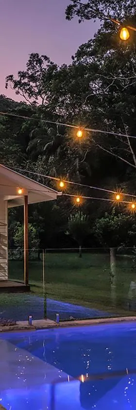 The Poolhaus Retreat - Peaceful Private Studio，位于Valdora的酒店