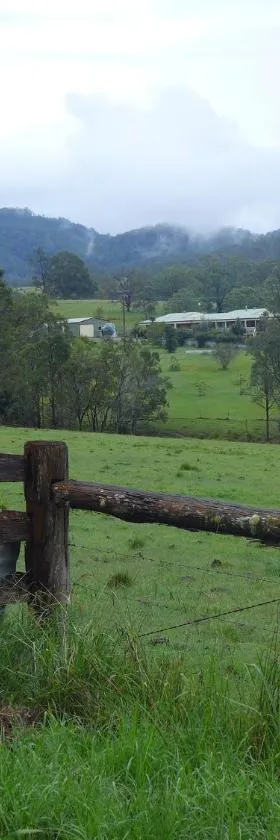 Rural Ambience with Netflix，位于Mount George的酒店