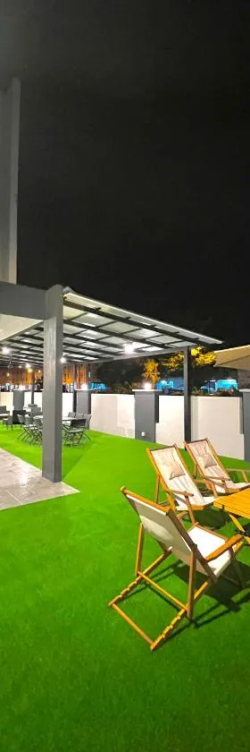 Entire Vacation Home with landscape garden，位于实兆远的酒店