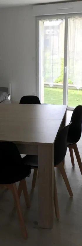 Appartement numéro 4 ou numéro 8，位于Savigné-lʼÉvêque的酒店