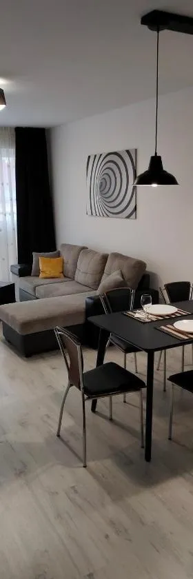 Apartament na Malczewskiego，位于缅济热奇的酒店