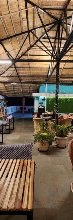 LB The Amar Palace，位于贡珀尔格尔的酒店
