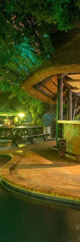 维多利亚瀑布海滨山林小屋，位于利文斯顿的酒店
