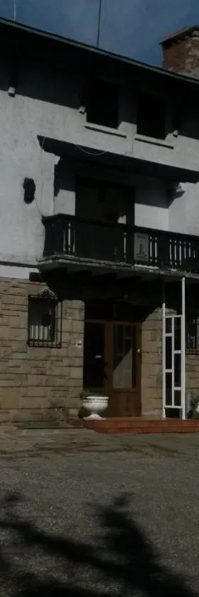 Хотел-ресторант Шипка,връх Шипка，位于Prevala的酒店