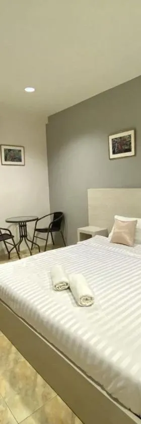 บ้านสายสิริ，位于Ban Bang Talat的酒店