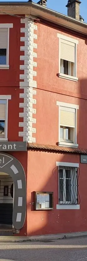 Logis Hôtel du Fer à Cheval，位于Yenne的酒店
