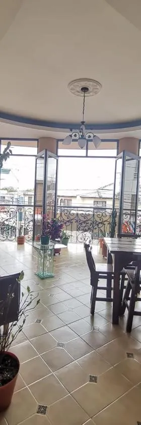Hotel los Almendros，位于金巴亚的酒店