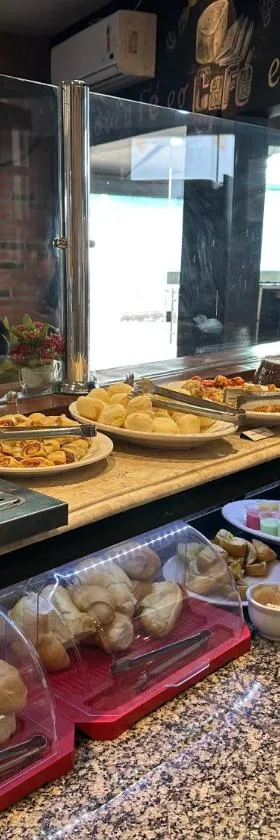 Bento palace hotel，位于阿西斯的酒店