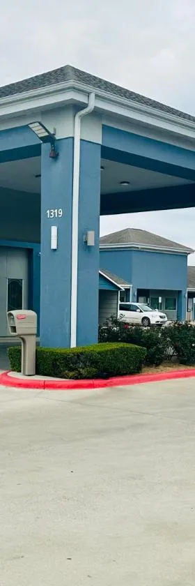Lonestar Inn，位于El Campo的酒店