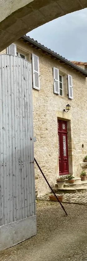 Logis De La Mélissière，位于Xaintray的酒店