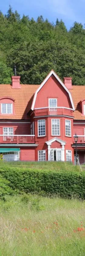 Ombergs Turisthotell，位于Ödeshög的酒店