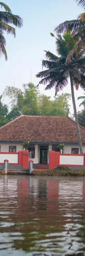 Kuttanad Kayak Club by Lexstays，位于阿勒皮的酒店
