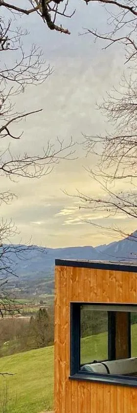 Le Perchoir du Vercors - Panorama sur les Cimes，位于Saint-André-en-Royans的酒店
