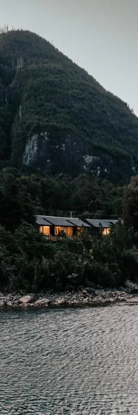 Tawa Refugio del Puelo，位于Puelo的酒店