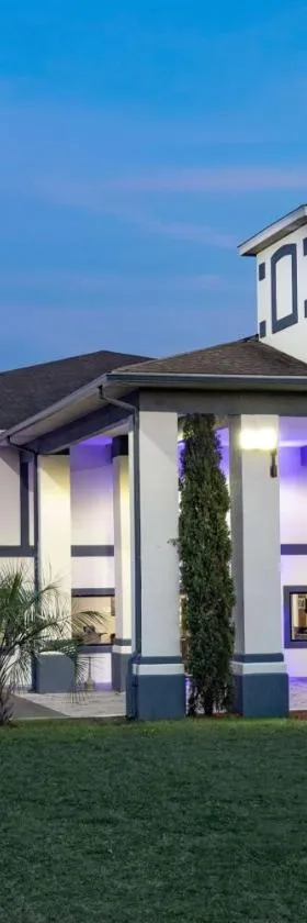 Baymont by Wyndham Midway Tallahassee，位于米德韦的酒店