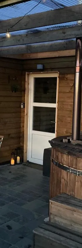 L'Eddy lodge，位于讷沙托的酒店
