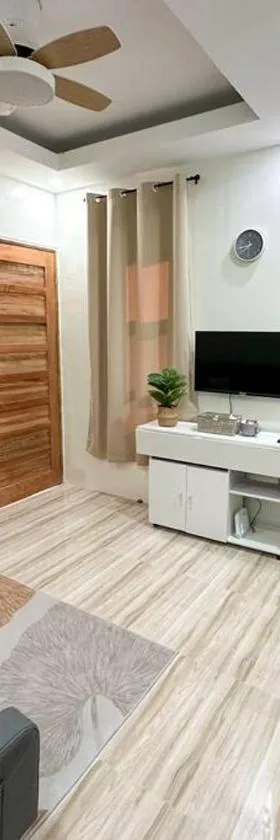 Sunrise Suite Condo Style Stay，位于Santo Cristo的酒店