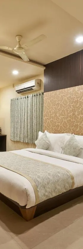 Hotel Atria, Kolhapur，位于戈尔哈布尔的酒店