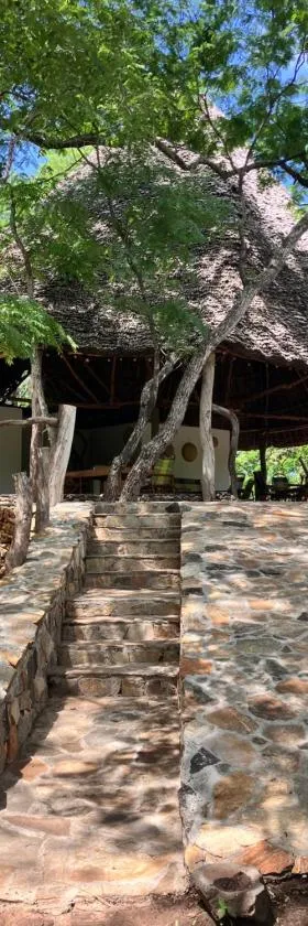 Lemara Eco Camp，位于Kisaki的酒店