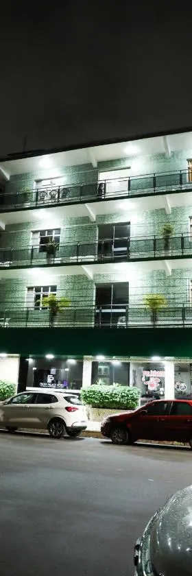 弗洛塔宫殿酒店，位于马卡帕的酒店
