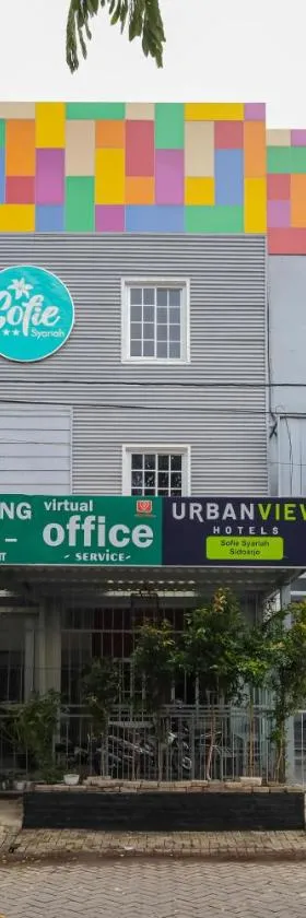 Urbanview Hotel Syariah Near Gelora Delta Sidoarjo，位于诗都阿佐的酒店