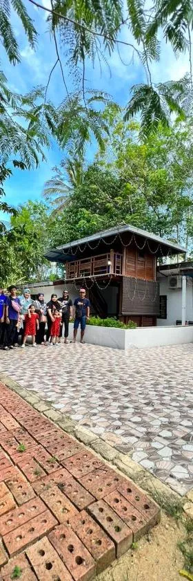 Hometostay Bokbak Kupang，位于Kampong Baubak的酒店