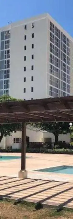 Bay Front Apt 208，位于波特莫尔的酒店