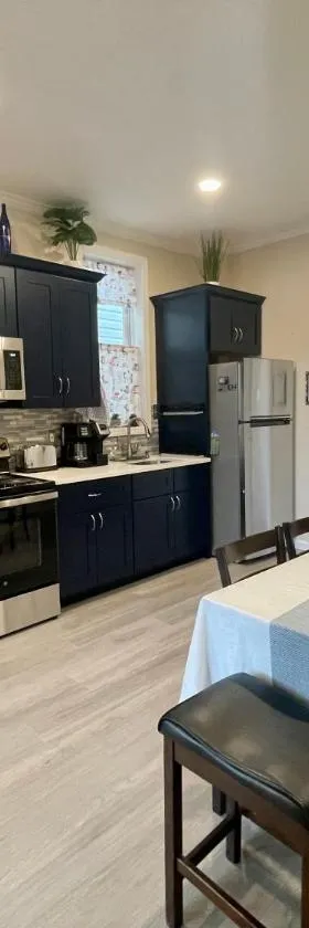 New York City Private Bedroom Near The Free Ferry Boat!，位于Stapleton的酒店