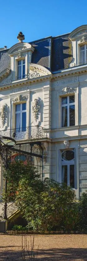 Château La Comtesse de Loire & Spa，位于索米尔的酒店